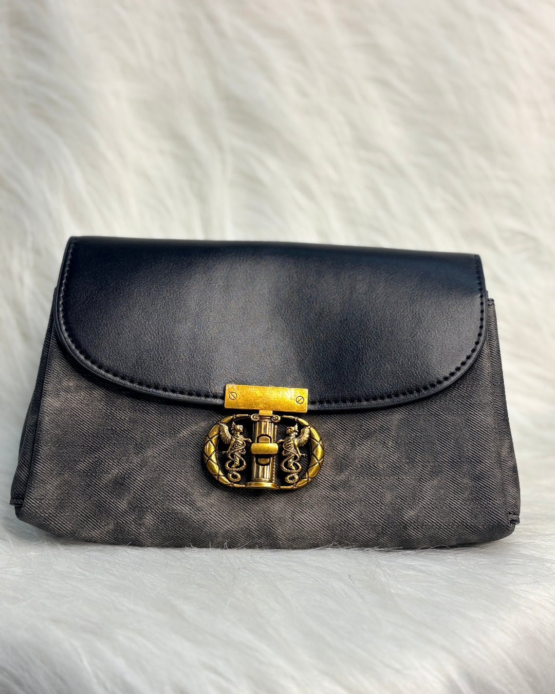 Elegance Clutch