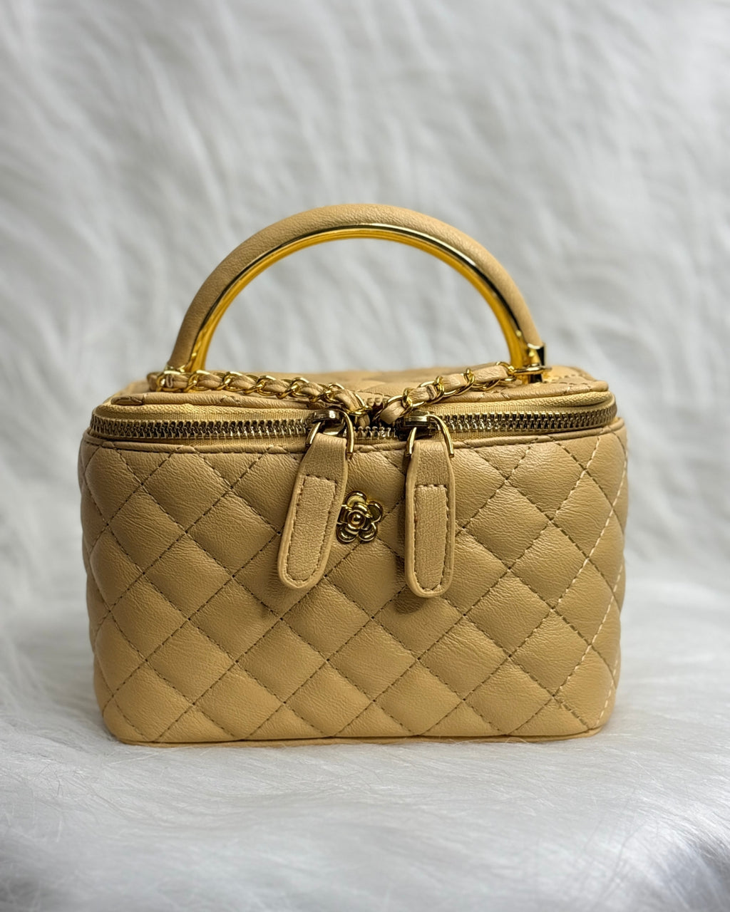 The Luxe Vanity