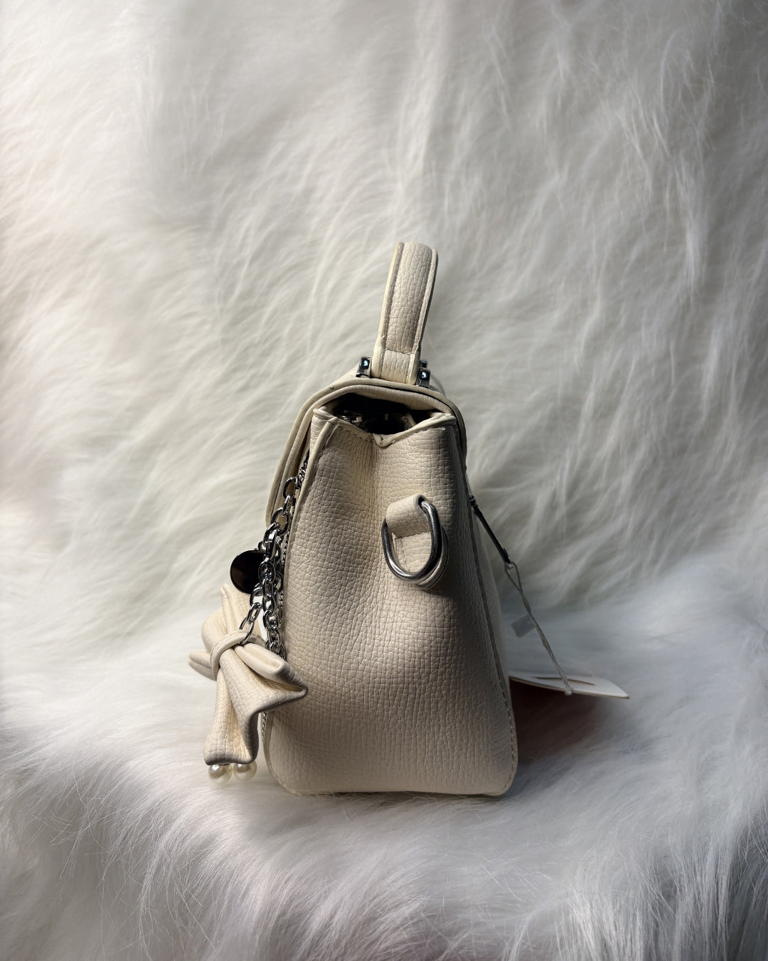 The Chic Bow